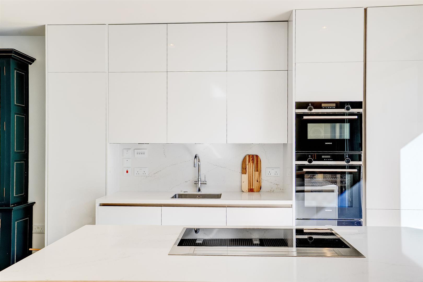 Image of House - 4 Bedrooms - 2 Bathrooms for Sale in North Gorge-Gibraltar, Image 8